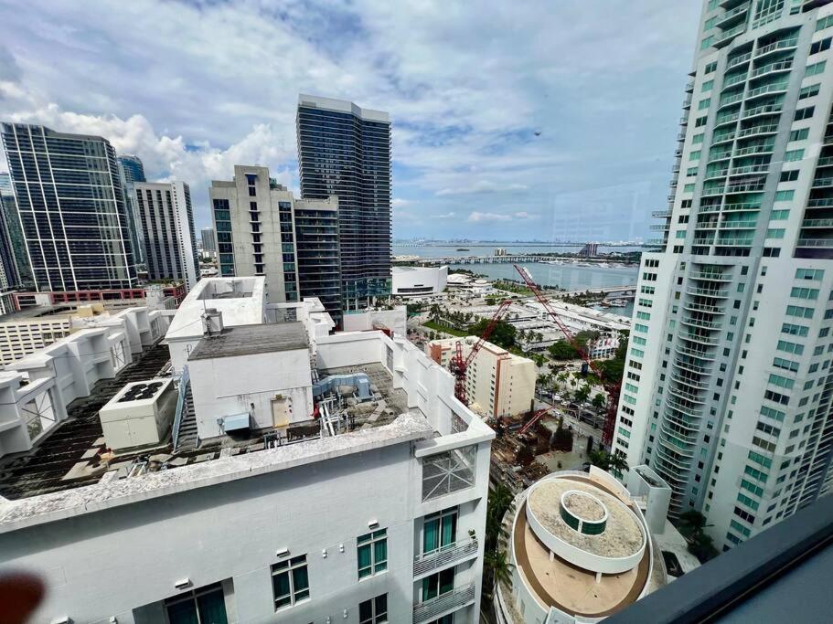 Spacious Studio In The Heart Of Downtown Miami Apartment Exterior photo