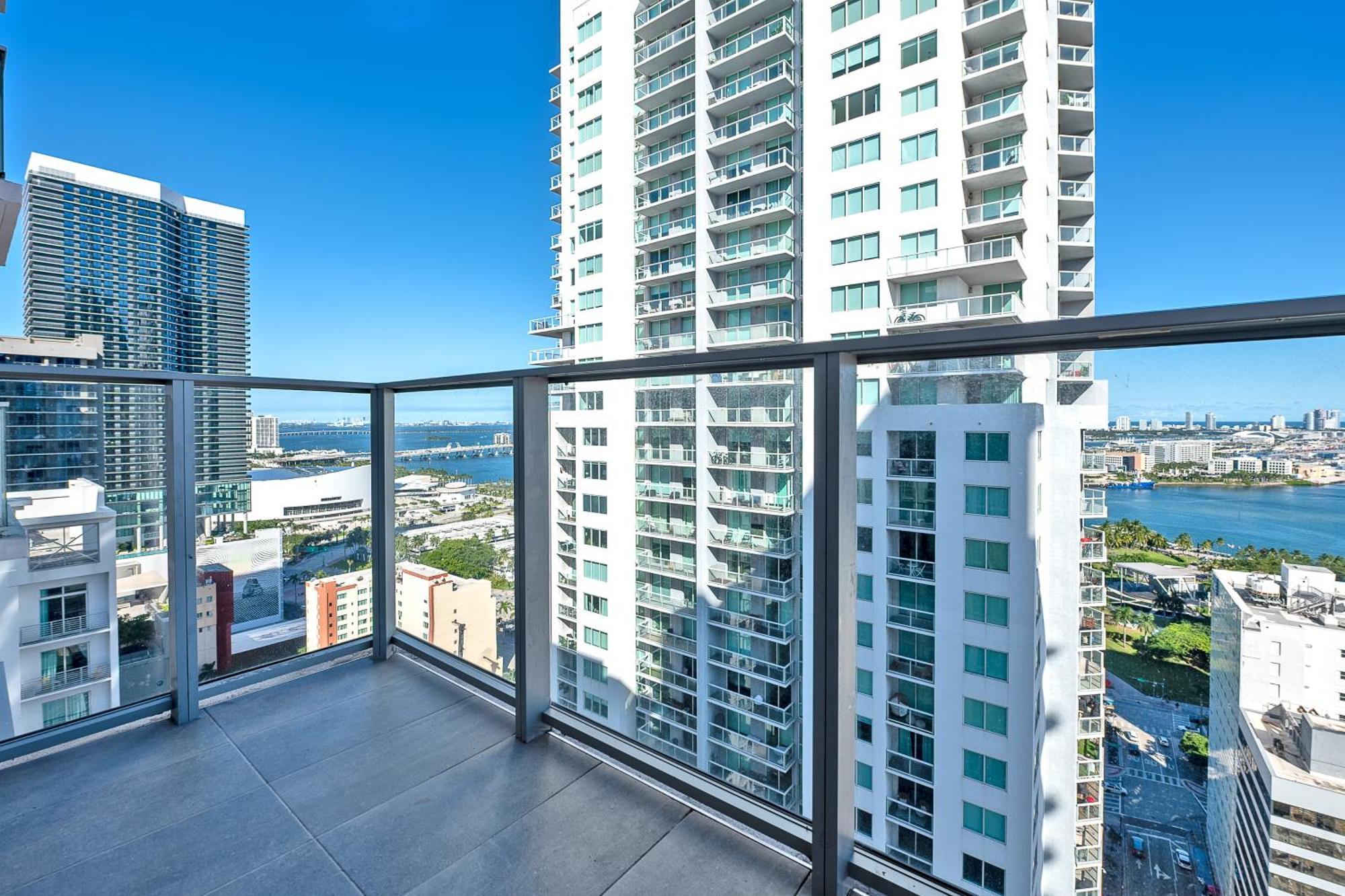 Spacious Studio In The Heart Of Downtown Miami Apartment Exterior photo